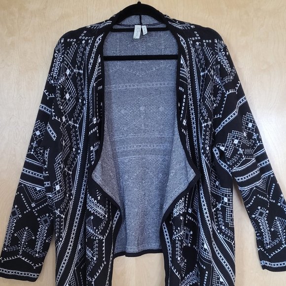 Sahalie Open Front Cotton Sweater Cardigan Black & White Aztec Print - Picture 2 of 11